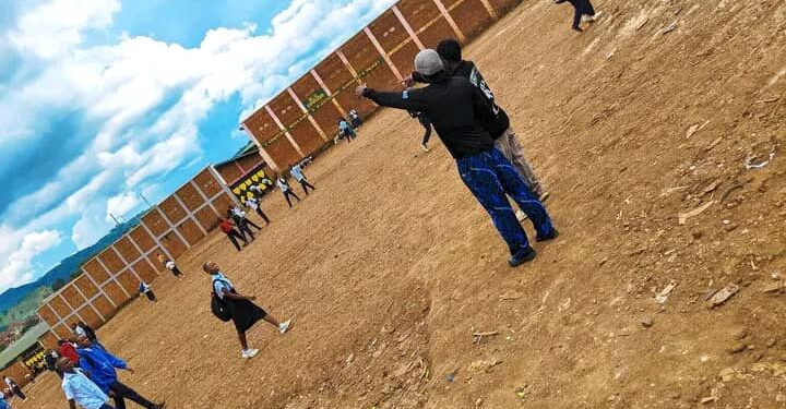 Bukavu: à Panzi, le terrain Antonino devient un refuge d’élèves en rupture scolaire