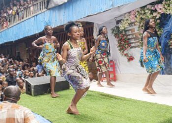 Bukavu : le Collège Adora célèbre les droits de la femme dans une ambiance festive à Panzi et appelle à l’éducation de tous les enfants