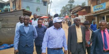 Bukavu/AFC-M23: le maire Nicolas Kyalangalilwa en tournée à Ndendere et Mulambula pour évaluer des initiatives communautaires