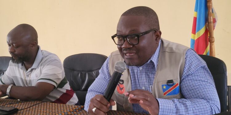 Bukavu: le maire Nicolas Kyalangalilwa à l’écoute du comité syndical du marché central de Kadutu