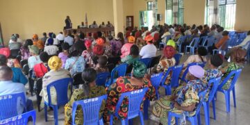 Bukavu: le maire Nicolas Kyalangalilwa à l’écoute du comité syndical du marché central de Kadutu