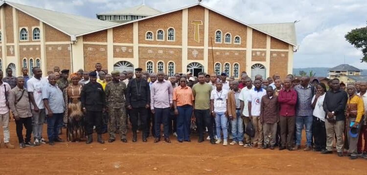 Kabare/AFC-M23 : l’administrateur Elie Rubabura Espoir mène une mobilisation communautaire d’envergure autour de la sécurité à Nyantende
