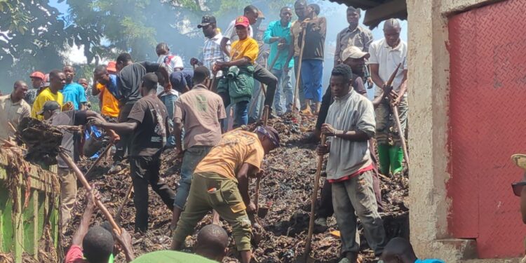 Kabare/AFC-M23: l’Administrateur du territoire Elie Rubabura Espoir supervise les travaux communautaires
