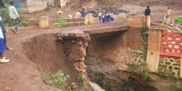 Bukavu: à Kasha, un nouveau pont facilite la circulation et renforce les liens entre quartiers