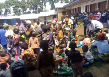 Kabare : à Buhozi-Luhorhe, un marché de braises et de denrées alimentaires dominé par des vendeurs rwandais prend progressivement forme