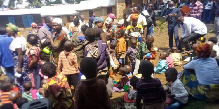 Kabare : à Buhozi-Luhorhe, un marché de braises et de denrées alimentaires dominé par des vendeurs rwandais prend progressivement forme