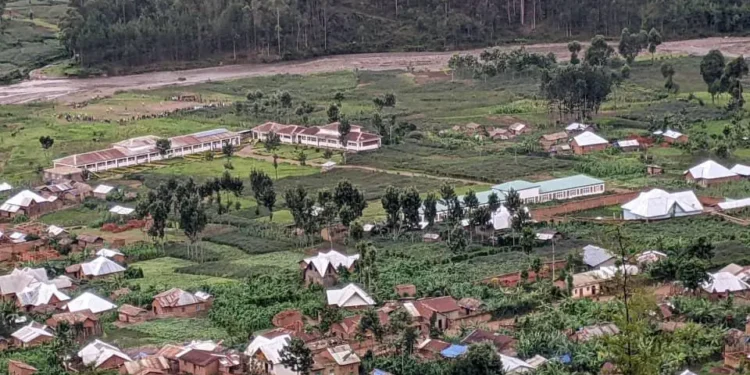 Kaziba: déclaré mort puis retrouvé vivant en prison à Uvira, le jeune Aksanti Willy accueilli dans l’émotion à Kabembe