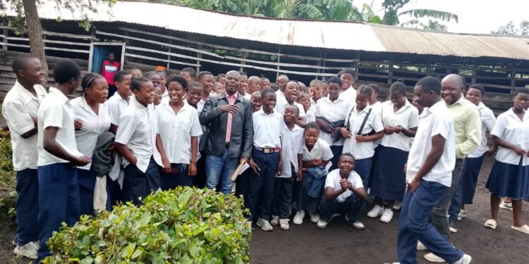 Sud-Kivu : Les Clubs de Paix, d’Entrepreneuriat et de Leadership s’implantent progressivement dans les écoles de Minova et Bukavu