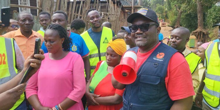 Bukavu: le Maire de la ville Nicolas Kyalangalilwa lance les travaux de construction des servitudes à Panzi et insiste sur la sécurité et la salubrité