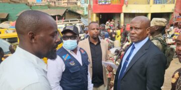 Bukavu/Marché de Kadutu: le maire Nicolas Kyalangalilwa et le vice-gouverneur Gady Mukiza appellent les commerçants à être vigilant contre Ebola